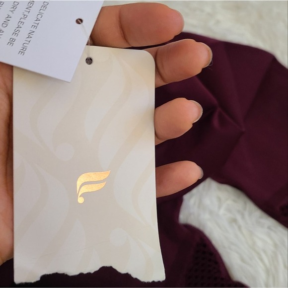 Fabletics Maroon Seemless High-Waisted Mesh Leggings NWT SZ XS - Picture 5 of 10